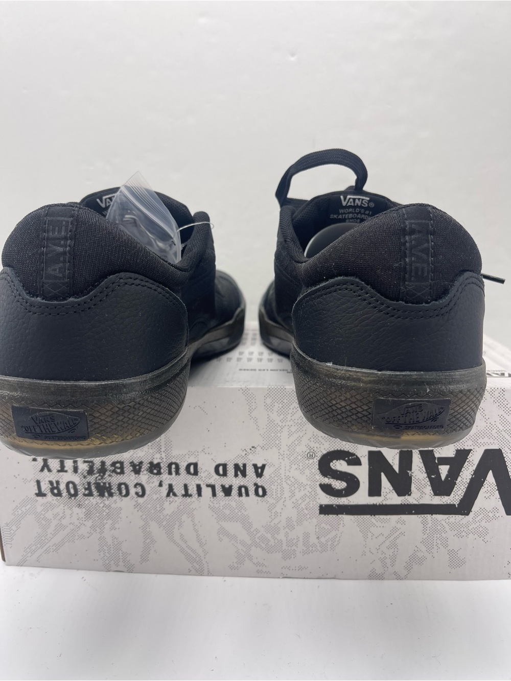 Vans Men’s Ave Leather Black
VN0A5JIBBLK Sneakers - Picture 11 of 15